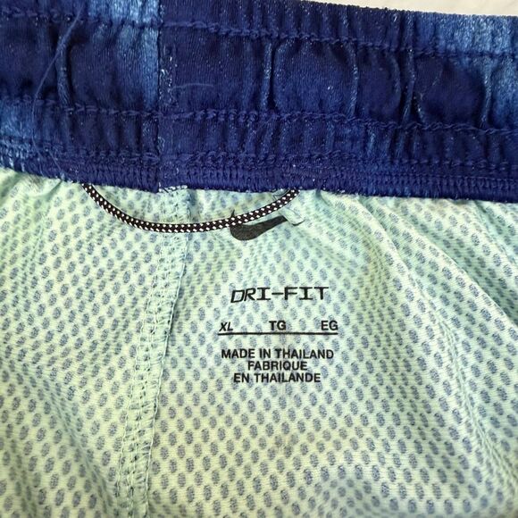 Nike Big Kids Boys Dri-FIT Elite 23 Basketball Shorts Blue/Green XL 13-15 NWT - Picture 5 of 6